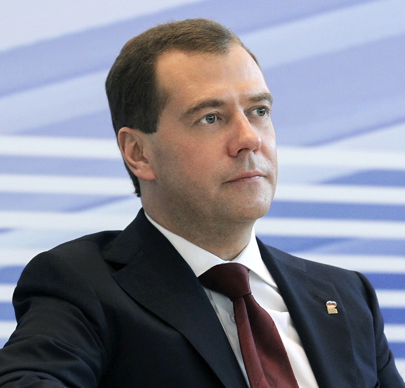 Medvedev jatkaa pääministerinä - esittää Siluanovia ensimmäiseksi varapääministeriksi